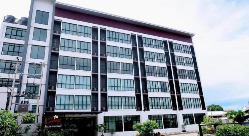 Sans Hotel Ratchaburi Екстериор снимка
